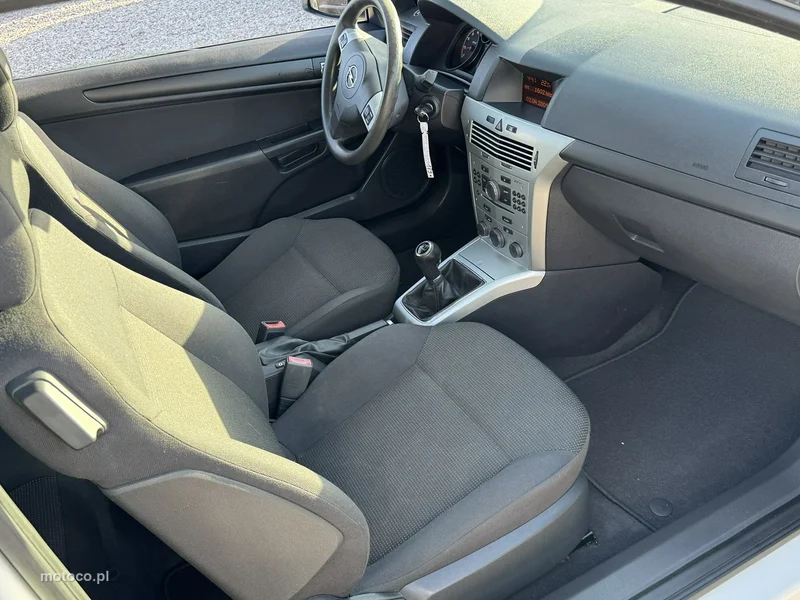 Opel Astra H 6