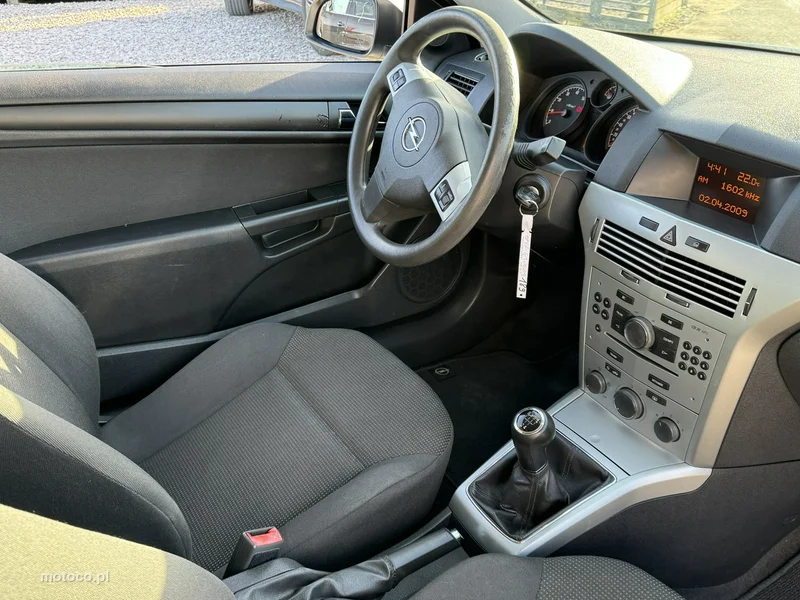 Opel Astra H 8