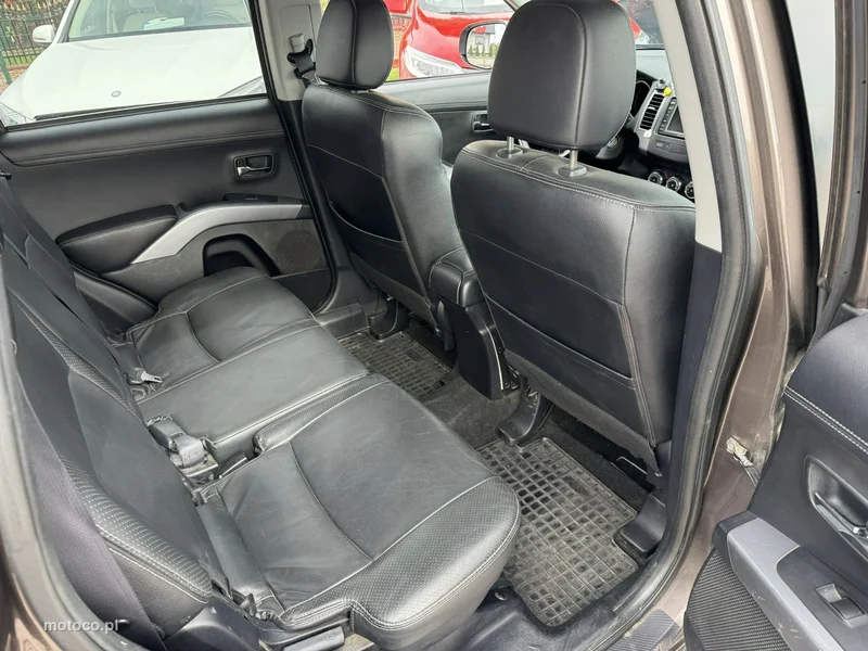 Mitsubishi Outlander 6