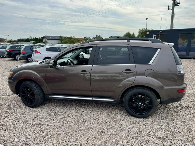 Mitsubishi Outlander 9