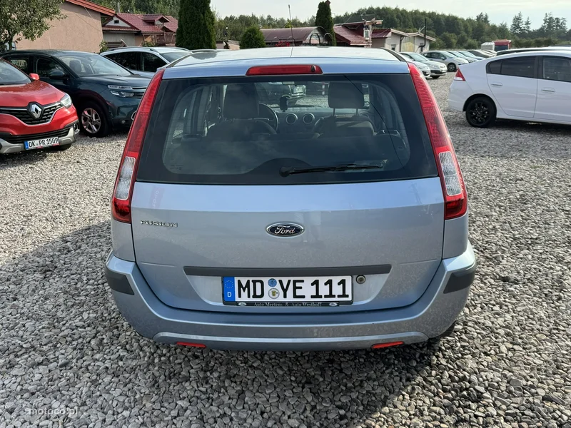 Ford Fusion 16