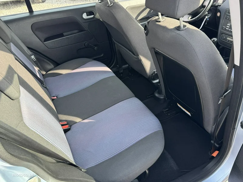Ford Fusion 6