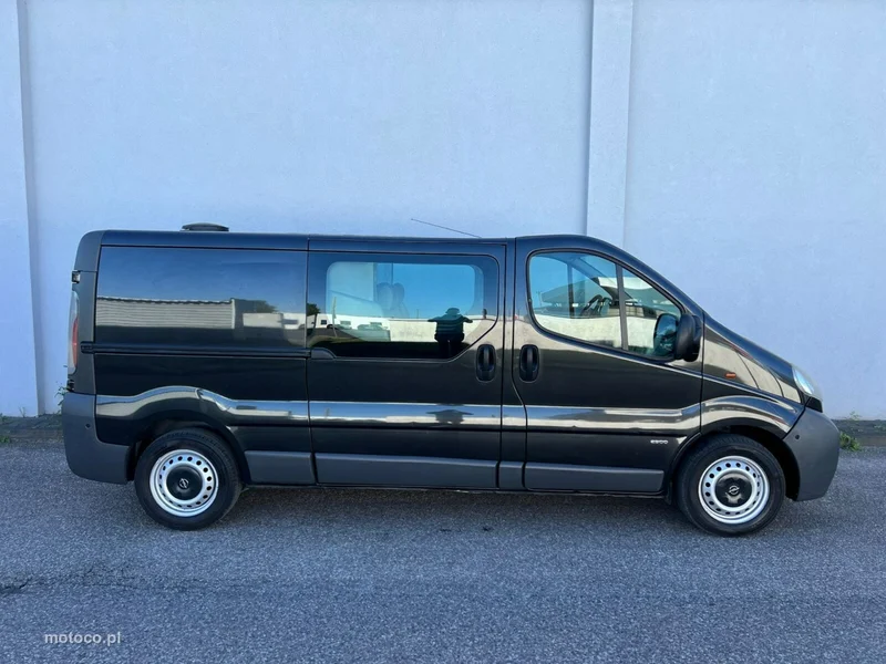 Opel Vivaro 10