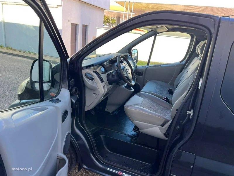 Opel Vivaro 19