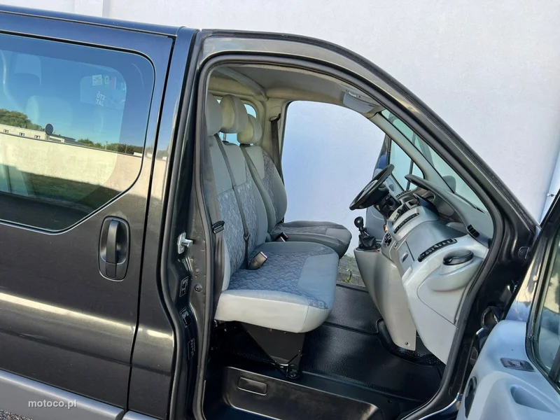 Opel Vivaro 20