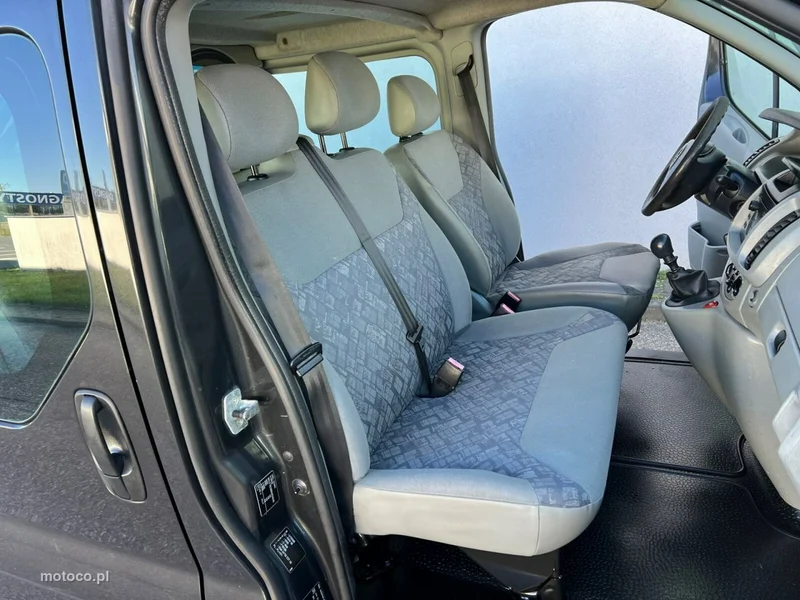 Opel Vivaro 21