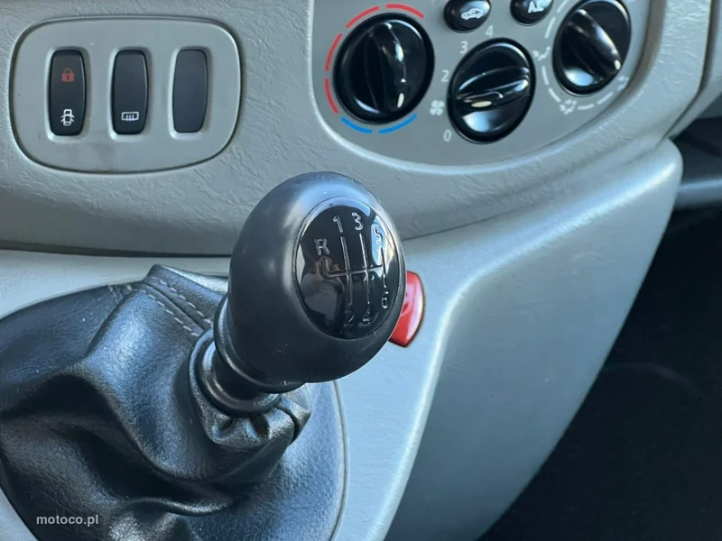 Opel Vivaro 36
