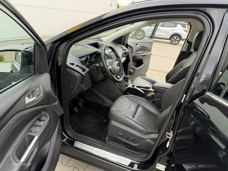 Ford Kuga II 22