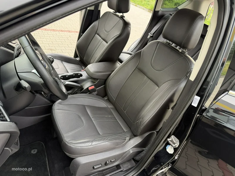 Ford Kuga II 23