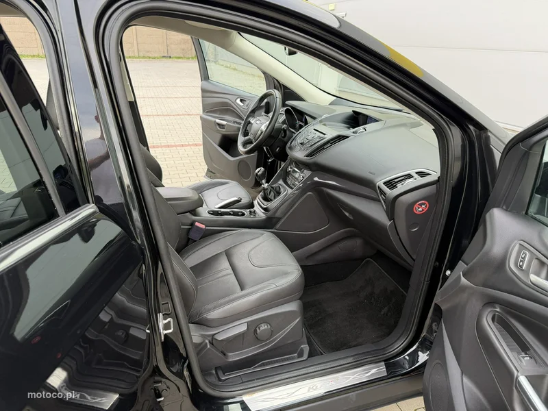 Ford Kuga II 24
