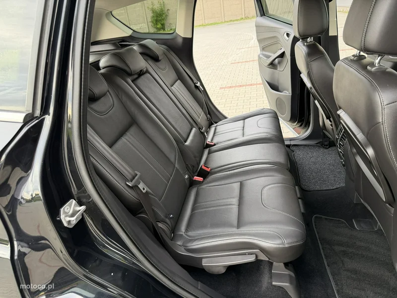 Ford Kuga II 28
