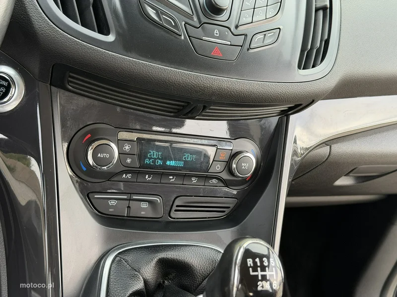 Ford Kuga II 34