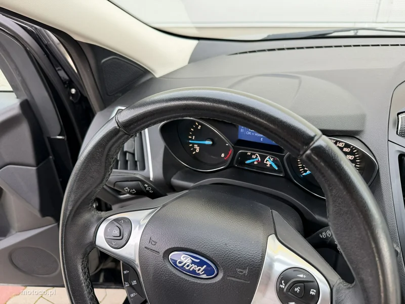 Ford Kuga II 38