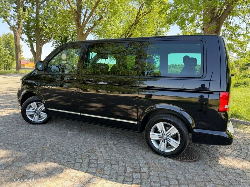 Volkswagen Multivan 17