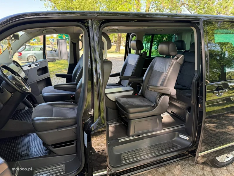 Volkswagen Multivan 25