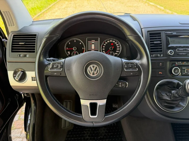 Volkswagen Multivan 30