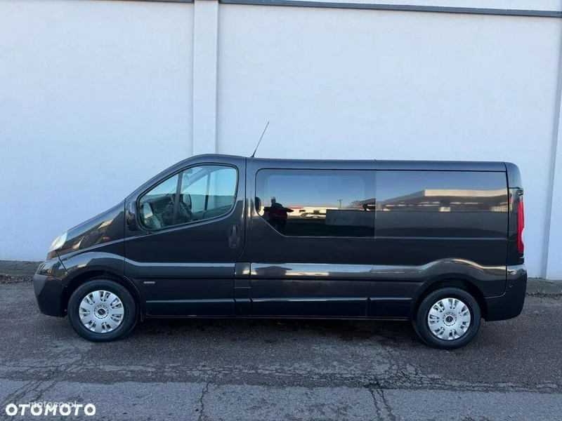 Opel Vivaro 2
