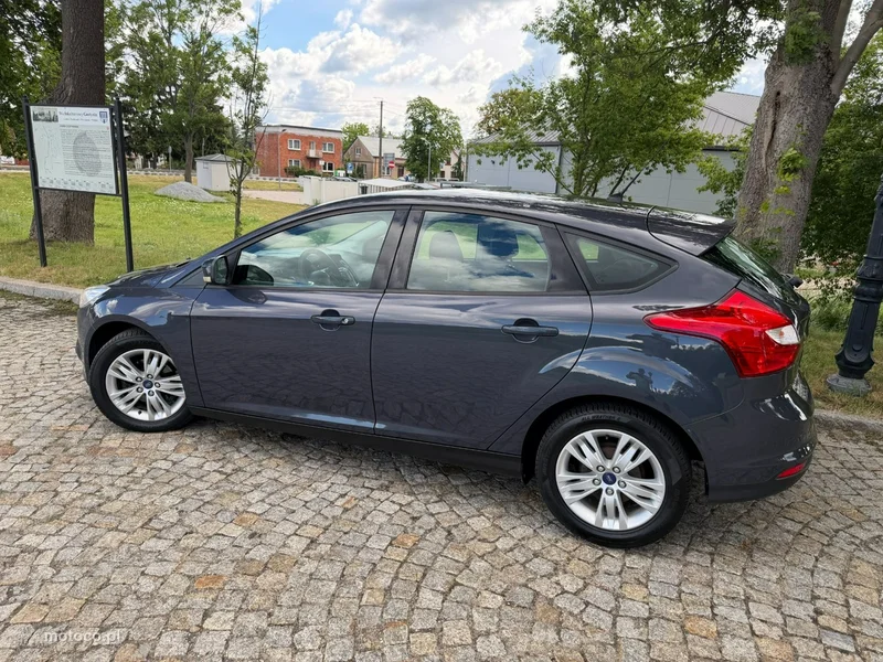 Ford Focus III 12