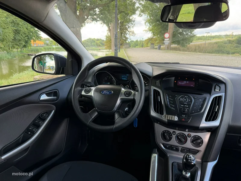 Ford Focus III 16