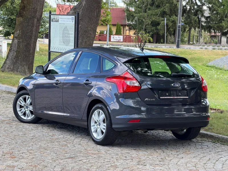Ford Focus III 4