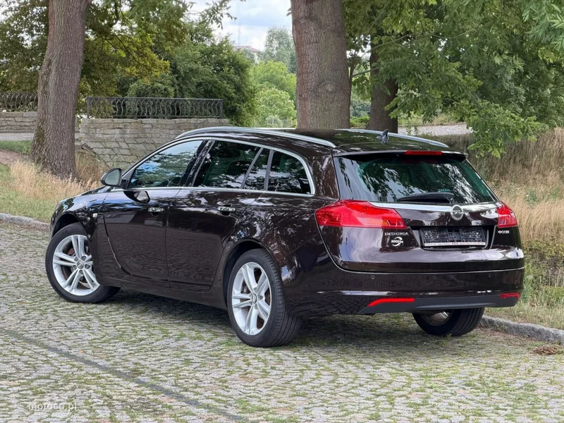 Opel Insignia A 4