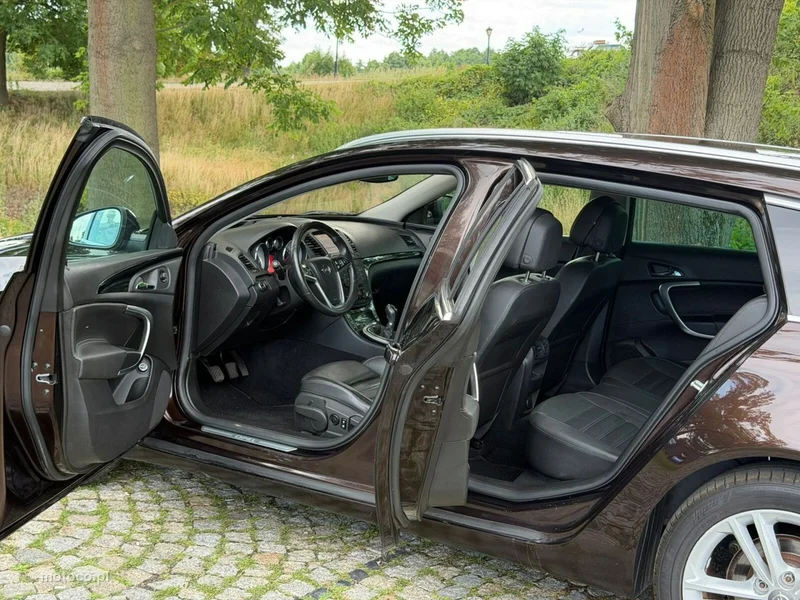 Opel Insignia A 8