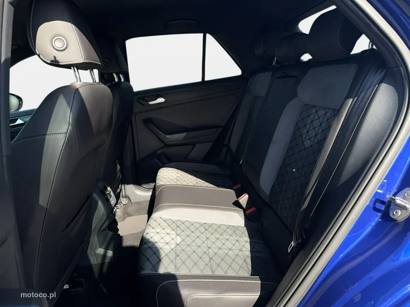 Volkswagen T-Roc A1 13