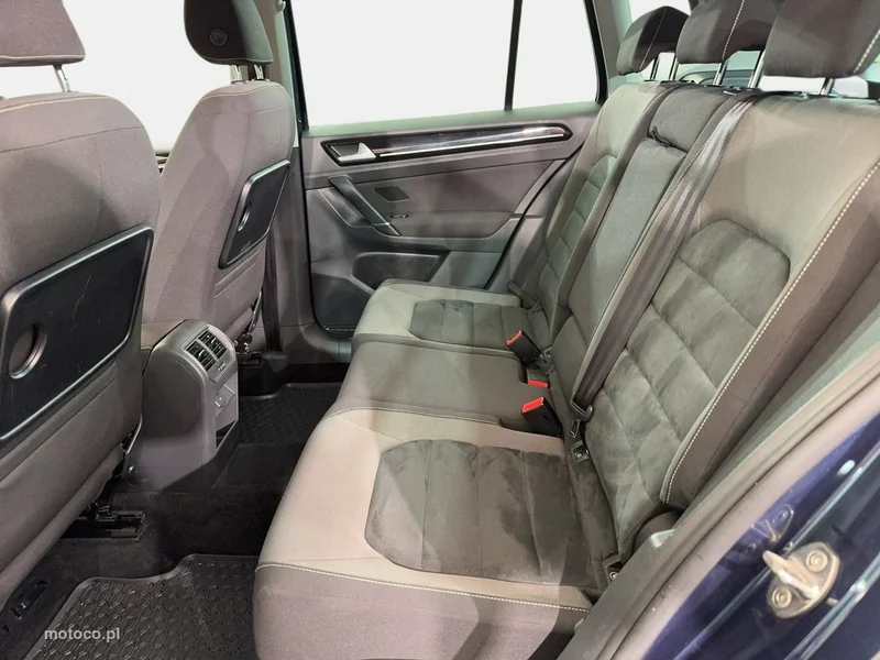 Volkswagen Golf Sportsvan VII 12