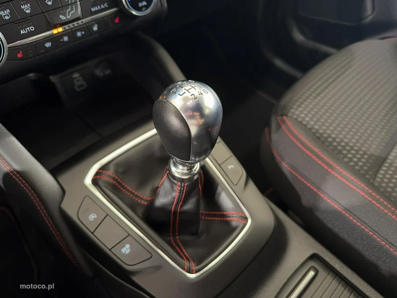 Ford Kuga III 27