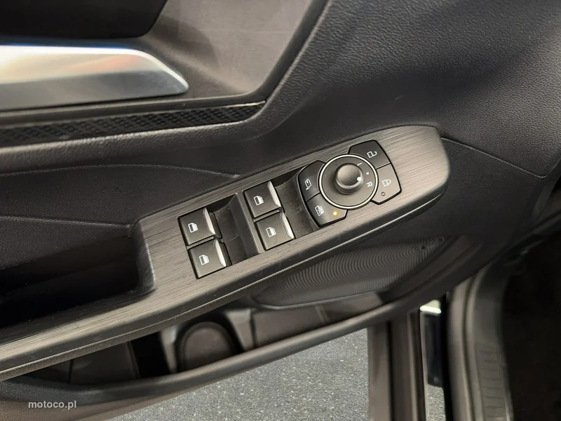 Ford Kuga III 28
