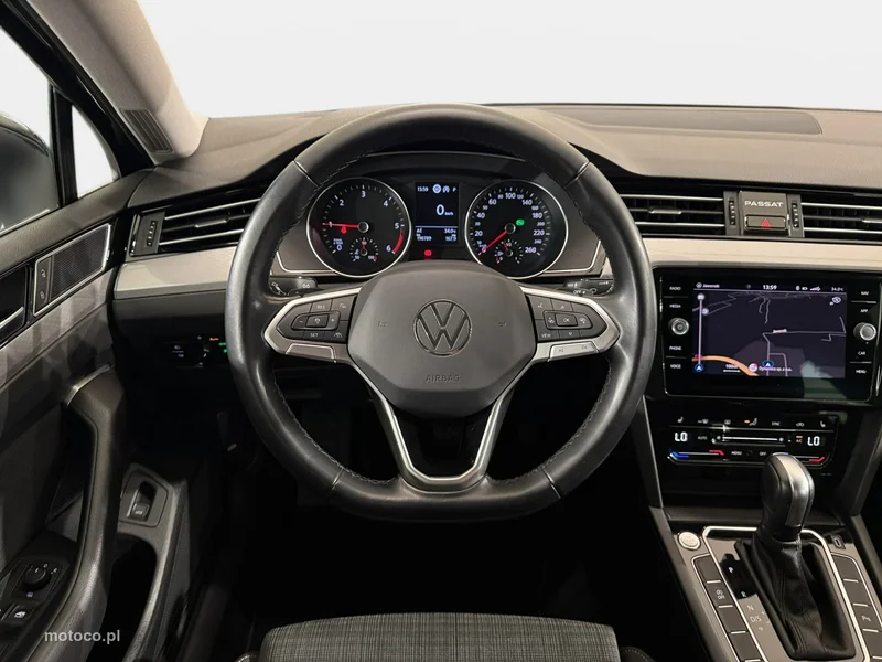 Volkswagen Passat Variant B8 16