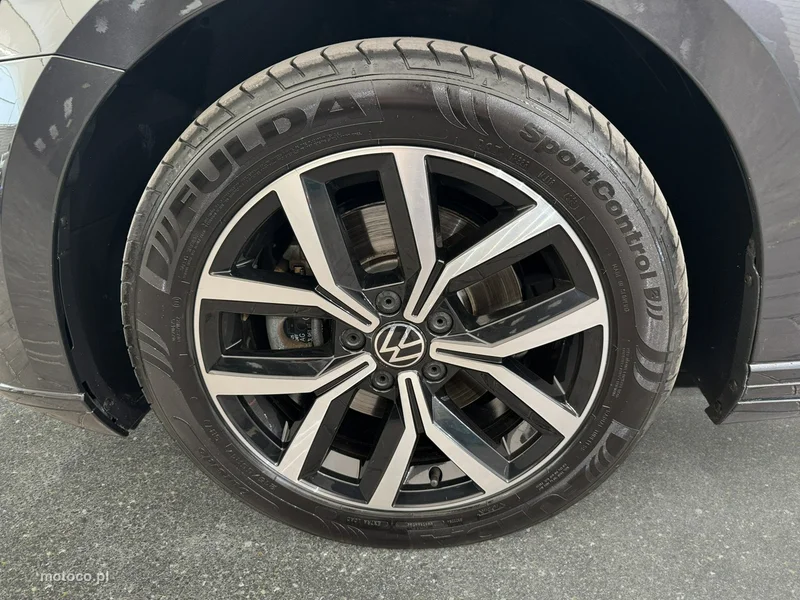 Volkswagen Passat Variant B8 10