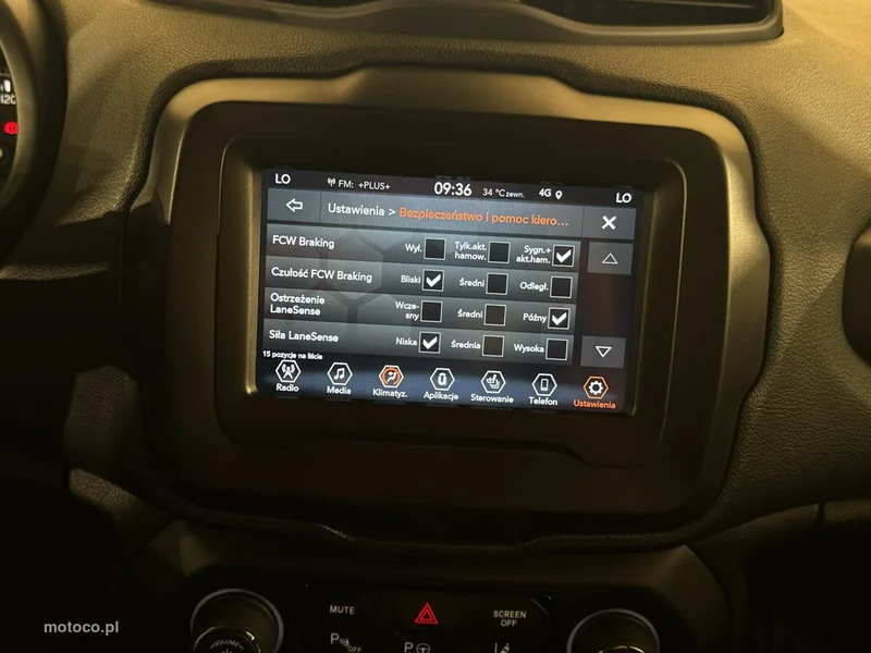 Jeep Renegade 23