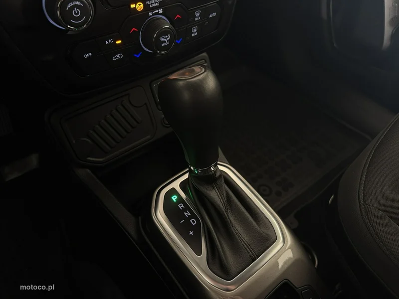 Jeep Renegade 28