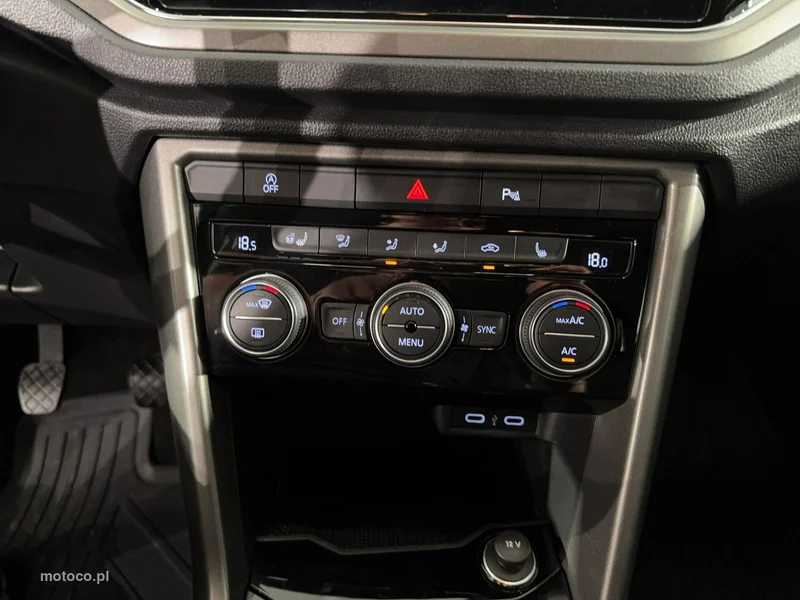 Volkswagen T-Roc A1 23