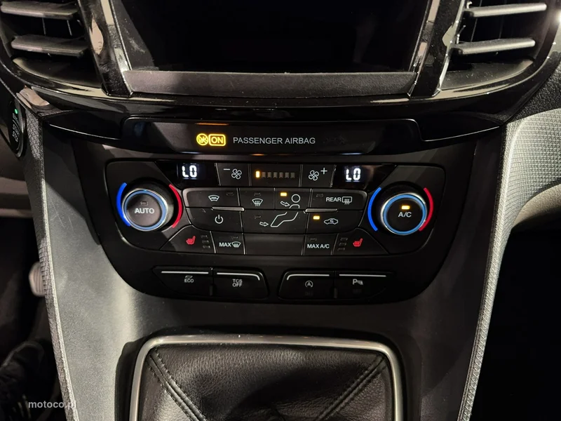 Ford Tourneo Connect 24