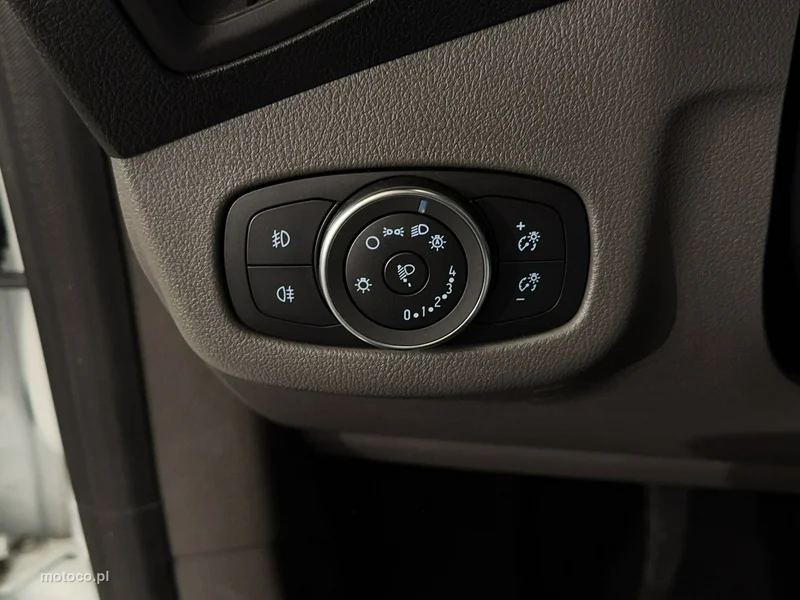 Ford Tourneo Connect 27