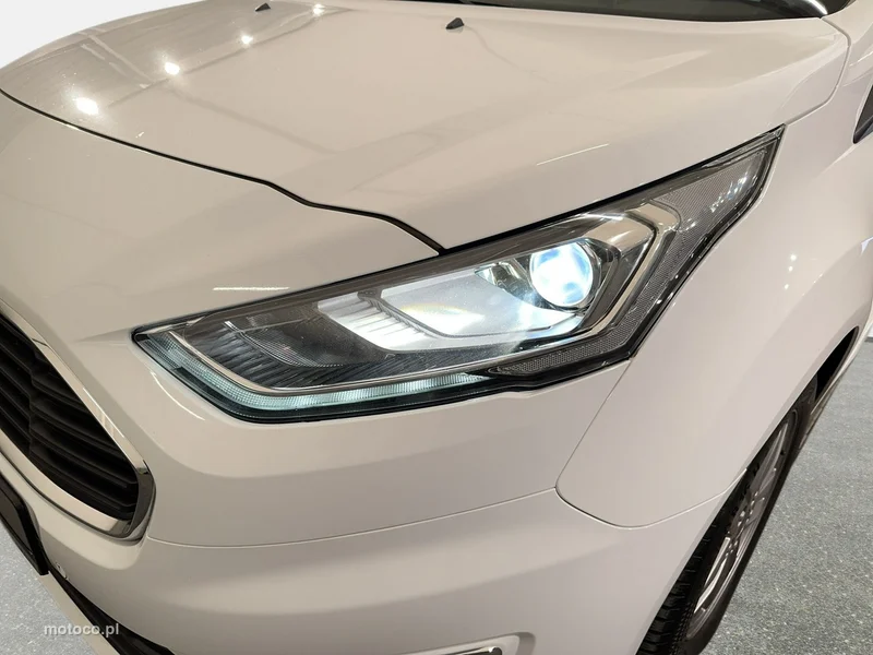 Ford Tourneo Connect 9