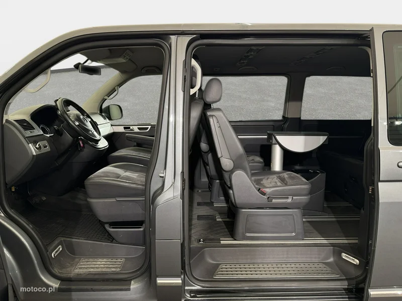 Volkswagen Multivan 16