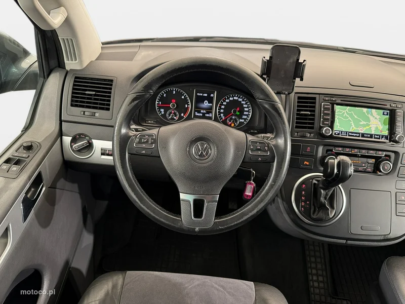 Volkswagen Multivan 21