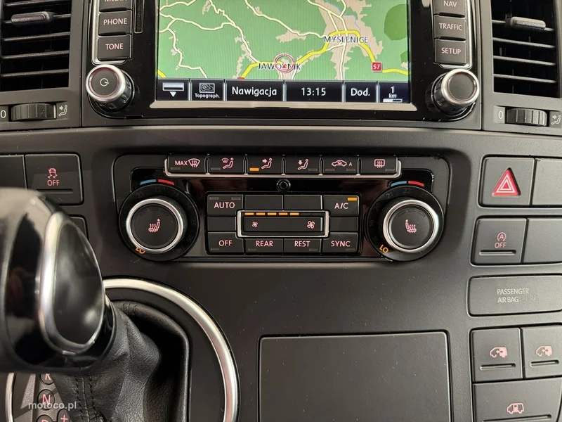 Volkswagen Multivan 28