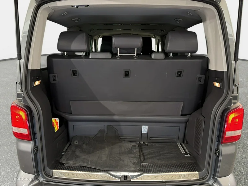 Volkswagen Multivan 9