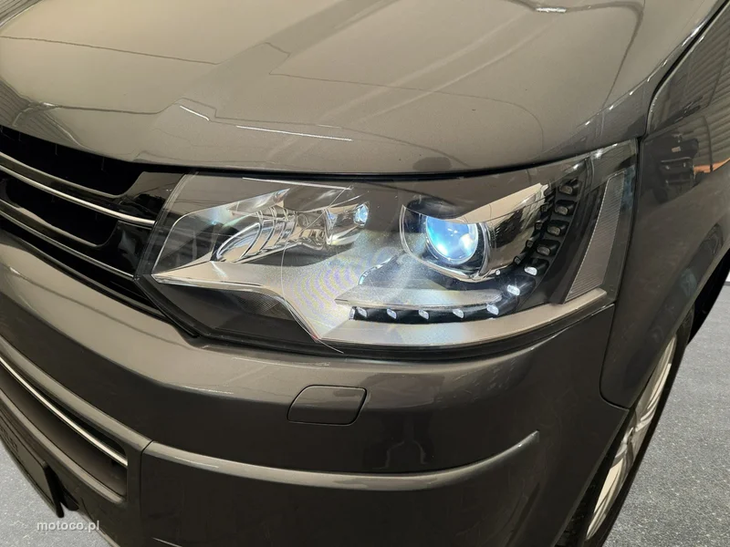 Volkswagen Multivan 10