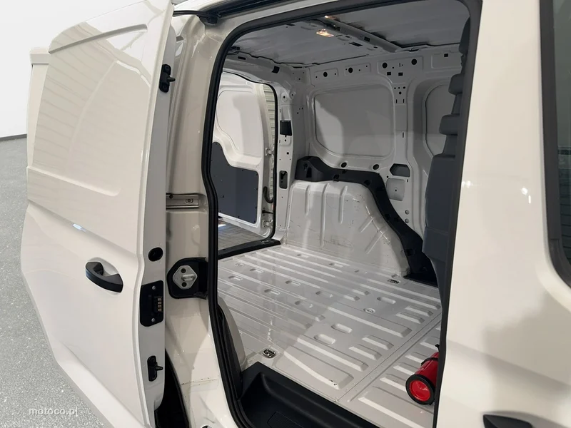 Volkswagen Caddy V 10