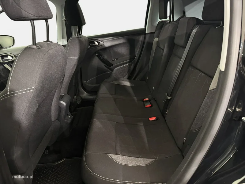 Peugeot 2008 23