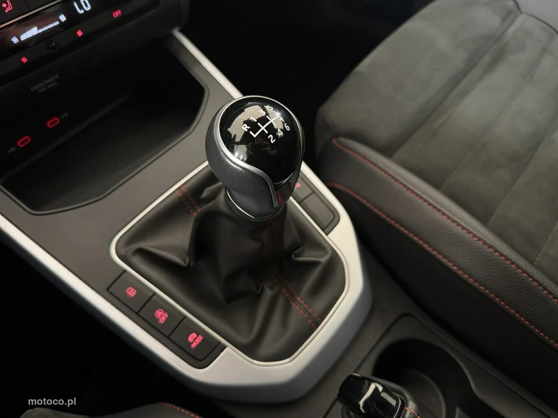 Seat Arona 22