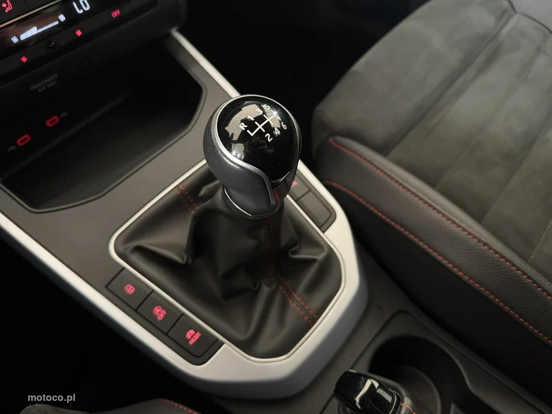 Seat Arona 22