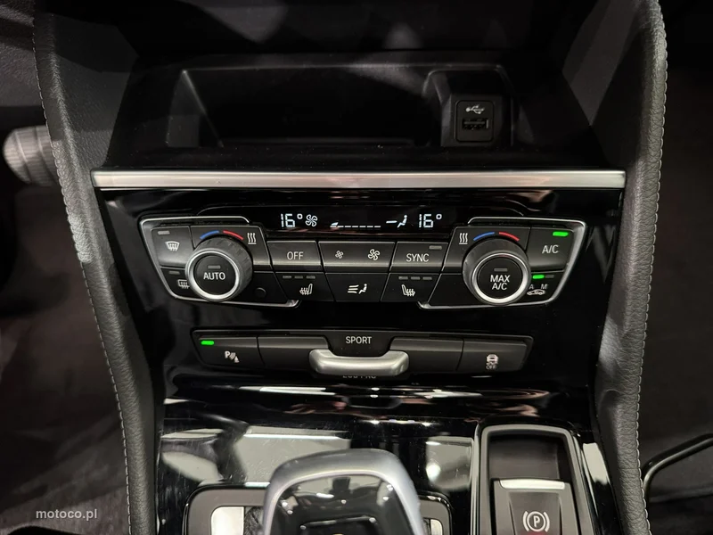 BMW Seria 2 G42 218 21