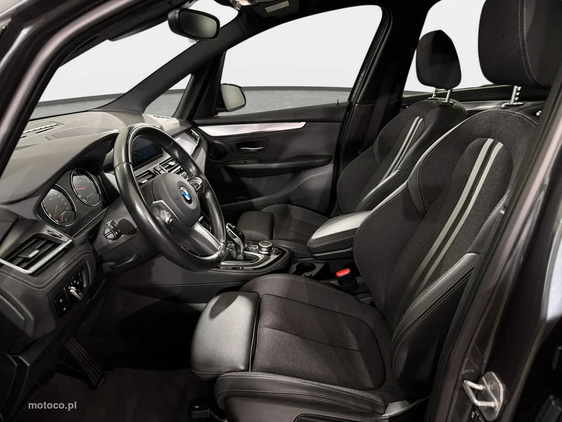BMW Seria 2 G42 218 27