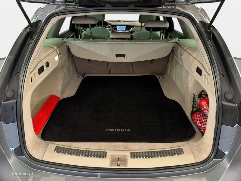 Opel Insignia Sports Tourer 25